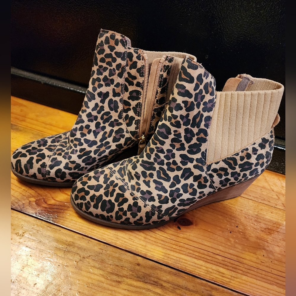 Toms leopard wedges